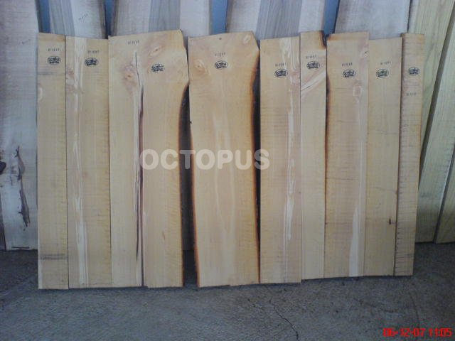 Bagpipe sets, Service Wood