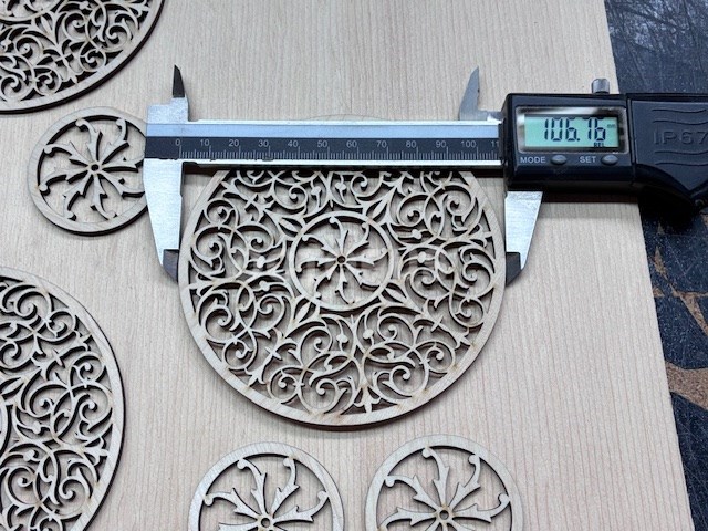 100-50 Maple Oud Rosette
