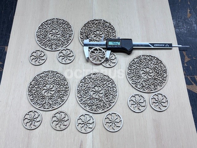 100-50 Maple Oud Rosette