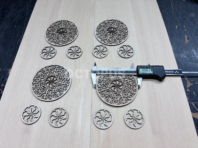 100-50 Maple Oud Rosette