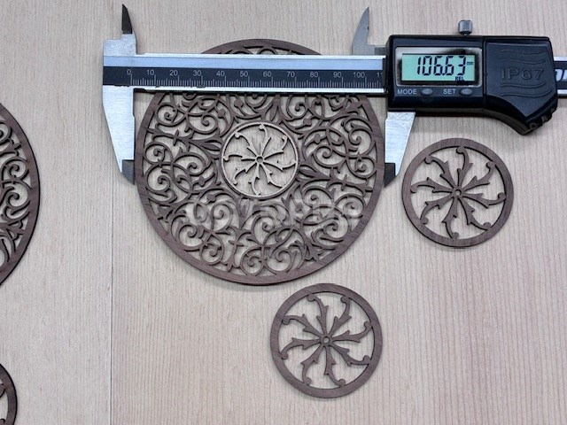 100-50 Walnut Oud Rosette