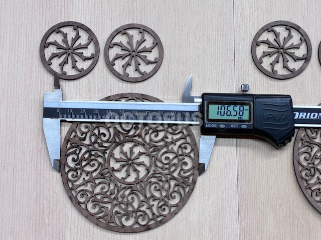 100-50 Walnut Oud Rosette